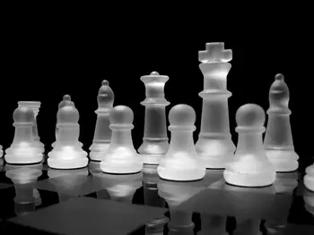 Средният и малък набор от Стъклени шах Стъклена шахматната дъска, Кристални Шах Международно детско събитие Семейна забавна игра - Изображение 2  